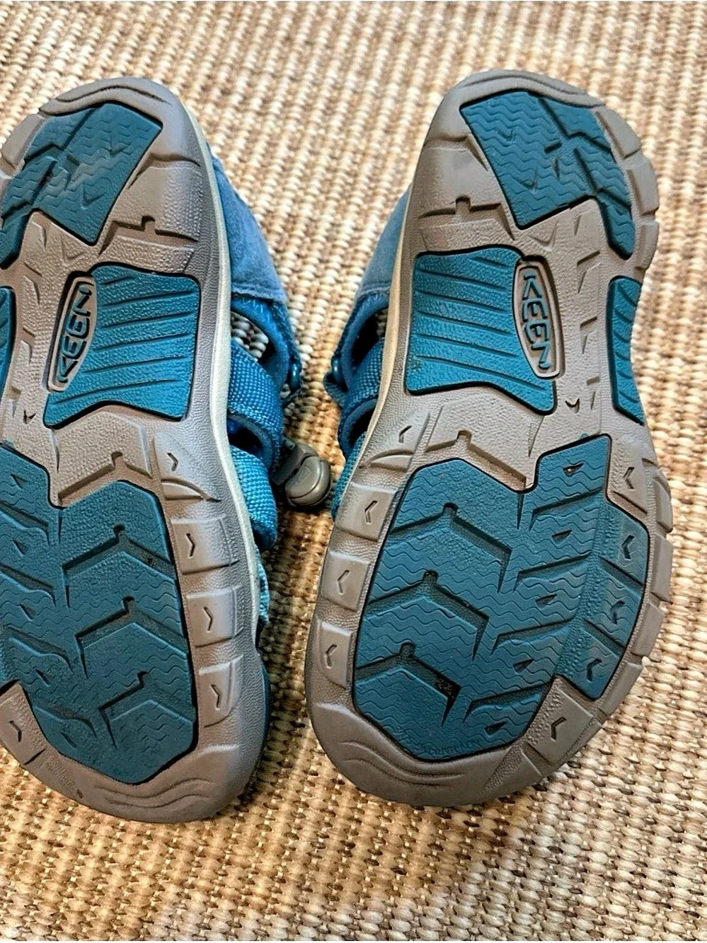 KEEN Sandals in Teal US 2